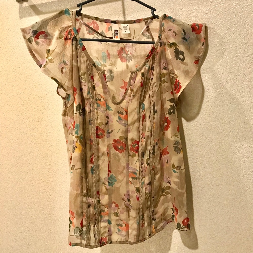 🌸🌺ROUTE 66 Floral Top 🌺🌸